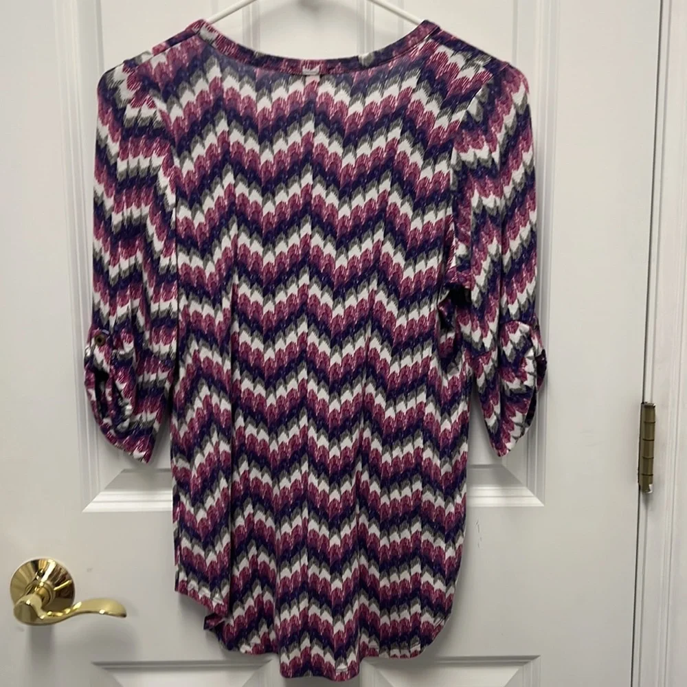 Patterned top - Picture 2 of 4